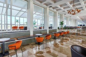 Aguamarina Golf Apartments