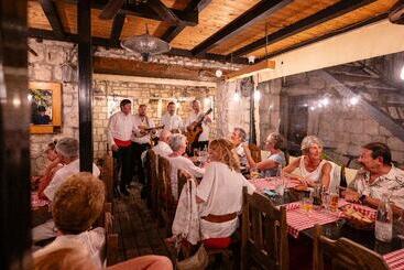 Heritage Hotel Tragos