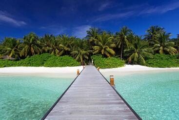 هتل Baros Maldives