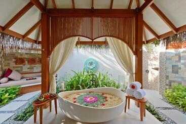 هتل Baros Maldives
