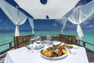 هتل Baros Maldives