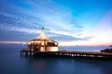 هتل Baros Maldives
