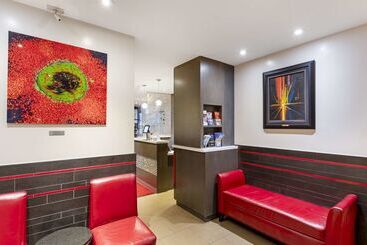 هتل Best Western Plus Hospitality House Suites