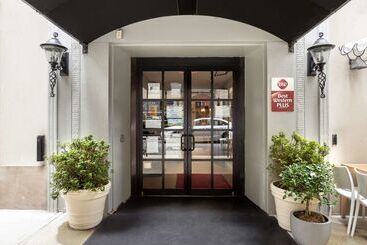 هتل Best Western Plus Hospitality House Suites