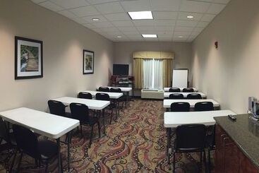 هتل Best Western Plus Memorial Inn