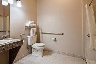 هتل Best Western Plus Memorial Inn