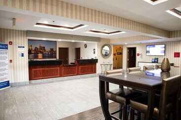 هتل Best Western Providenceseekonk Inn
