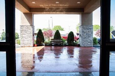 هتل Best Western Providenceseekonk Inn