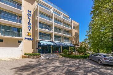 Bsa Holiday Park Hotel   All Inclusive