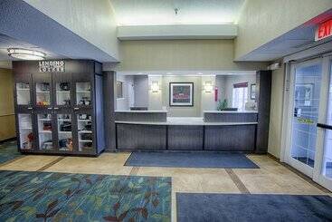 هتل Candlewood Suites Fargo North Dakota State University, An Ihg