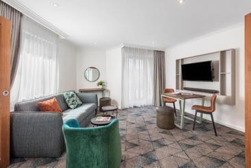 هتل Club Wyndham Sydney, Trademark Collection By Wyndham