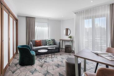 هتل Club Wyndham Sydney, Trademark Collection By Wyndham