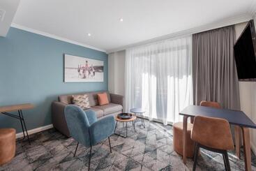 هتل Club Wyndham Sydney, Trademark Collection By Wyndham