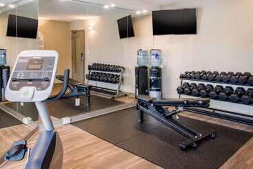 هتل Comfort Inn Airport Dorval