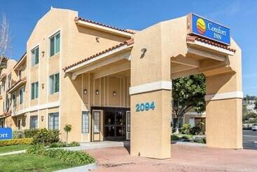 هتل Comfort Inn & Suites Ventura Beach