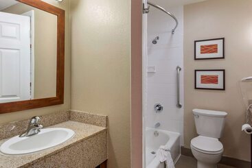 هتل Comfort Inn & Suites Ventura Beach