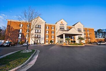 هتل Comfort Suites Newport News Airport