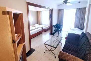 هتل Corus Paradise Resort Port Dickson