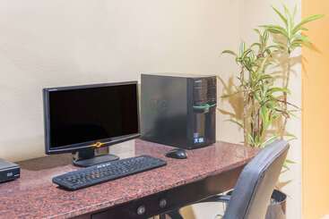 هتل Days Inn By Wyndham Colchester Burlington