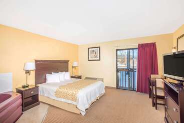 هتل Days Inn By Wyndham Colchester Burlington