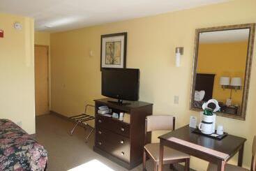 هتل Days Inn By Wyndham Colchester Burlington