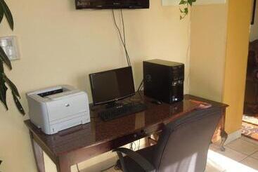 هتل Days Inn By Wyndham Colchester Burlington
