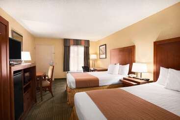 هتل Days Inn By Wyndham Jacksonville Airport