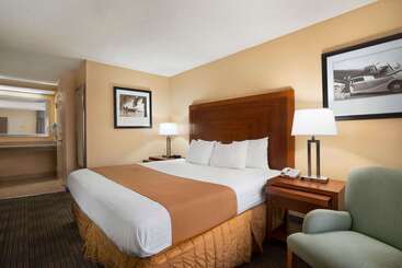 هتل Days Inn By Wyndham Jacksonville Airport