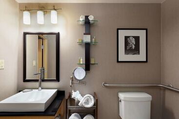 Doubletree By Hilton Hotel Savannah Airport