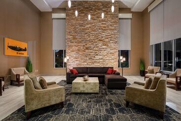 Doubletree By Hilton Hotel Savannah Airport