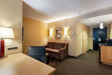 Doubletree By Hilton Hotel Savannah Airport