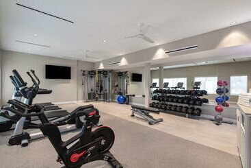 هتل Doubletree Suites By Hilton Naples
