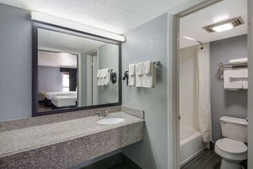 호텔 Econo Lodge Near The Domain   The Arboretum