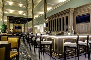 هتل Embassy Suites Williamsburg