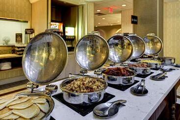 هتل Embassy Suites Williamsburg