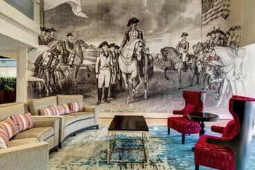 هتل Embassy Suites Williamsburg