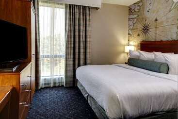 هتل Embassy Suites Williamsburg