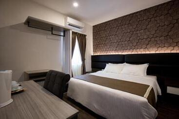 G Hotel Gurney