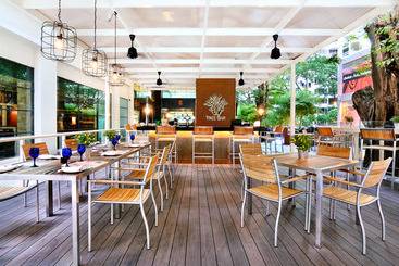 G Hotel Gurney