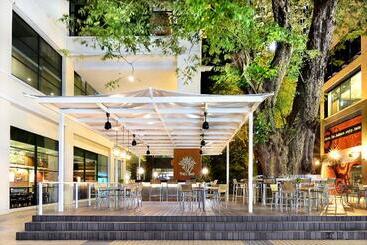 G Hotel Gurney