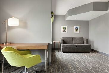 هتل Hampton Inn By Hilton London