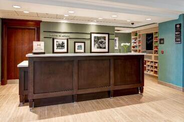هتل Hampton Inn By Hilton London