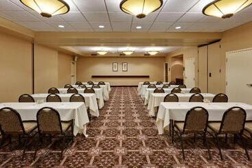 هتل Hampton Inn & Suites Sacramentoairportnatomas