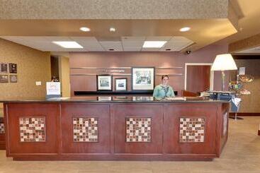 هتل Hampton Inn & Suites Sacramentoairportnatomas