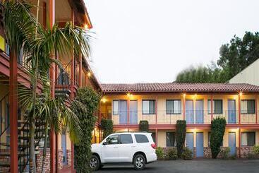 La Luna Inn, Ascend Hotel Collection