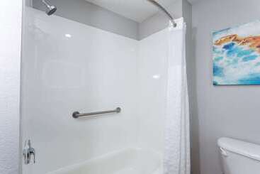 هتل La Quinta By Wyndham Tampa Central