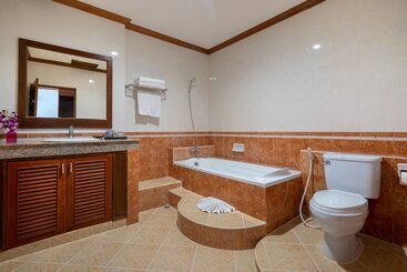 هتل Memory Karon Resort