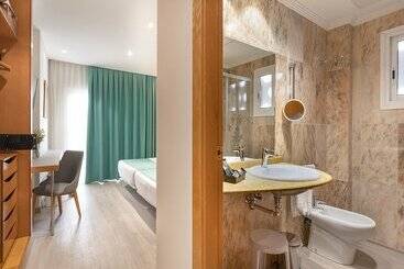 هتل Poseidon Resort