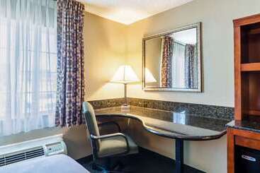 Hotel Quality Inn Chicopeespringfield