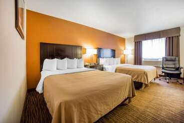 هتل Quality Inn